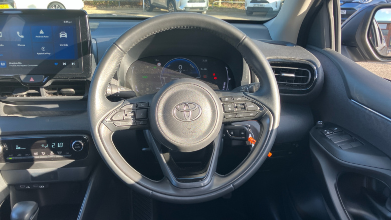 Toyota Yaris 1.5 Hybrid Design 5dr CVT Hybrid Hatchback